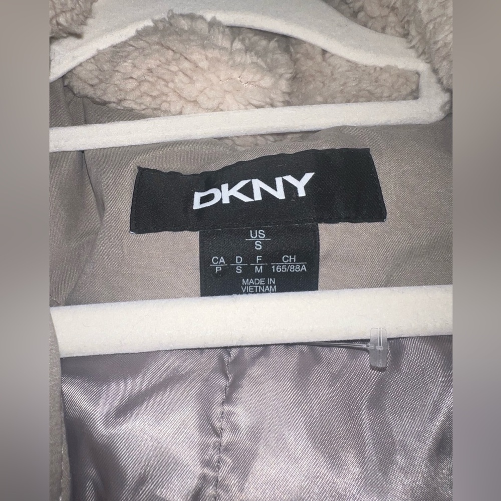 COPY - DKNY parka coat - Picture 3 of 6